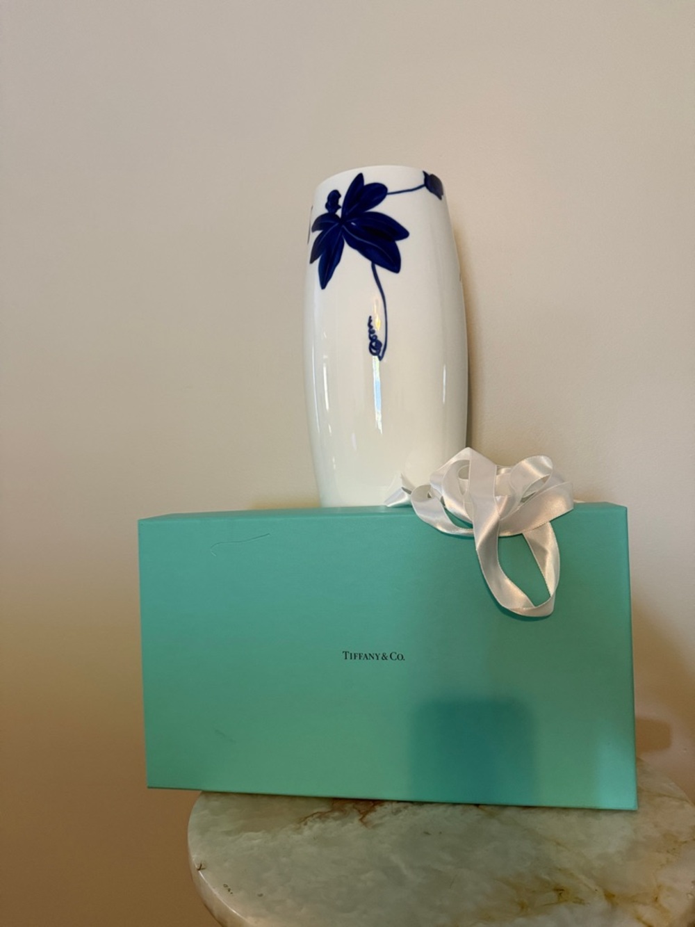 Tiffany & Co. “Tiffany Vines” 13” vase - Picture 3 of 8
